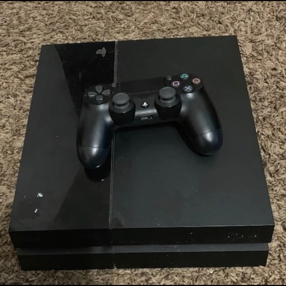 PS4 Pro - Picture 2 of 2